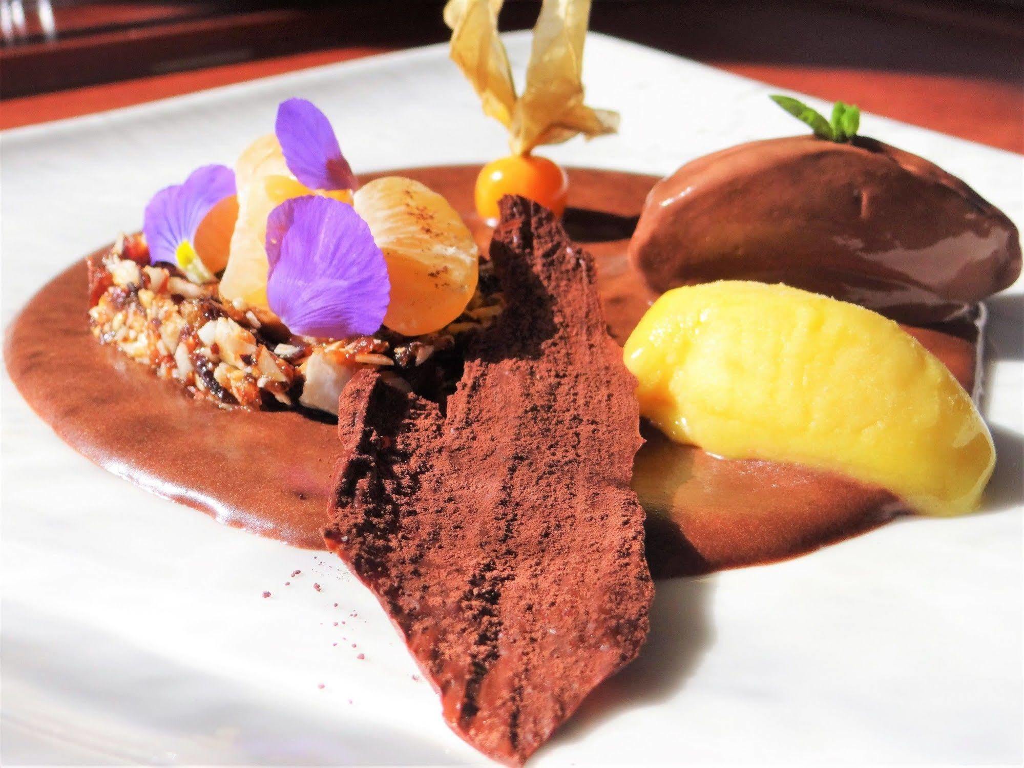 Hotel Spa Frederic Carrion Et Sa Table Gastronomique Viré Zewnętrze zdjęcie