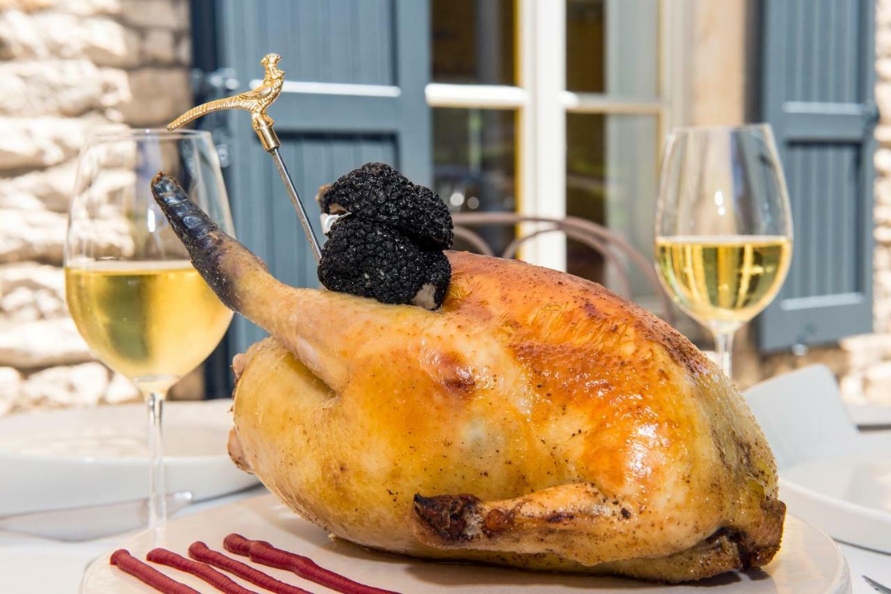 Hotel Spa Frederic Carrion Et Sa Table Gastronomique Viré Zewnętrze zdjęcie