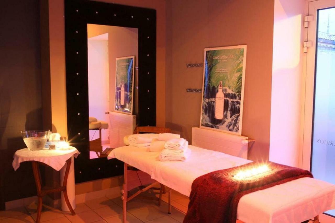 Hotel Spa Frederic Carrion Et Sa Table Gastronomique Viré Zewnętrze zdjęcie